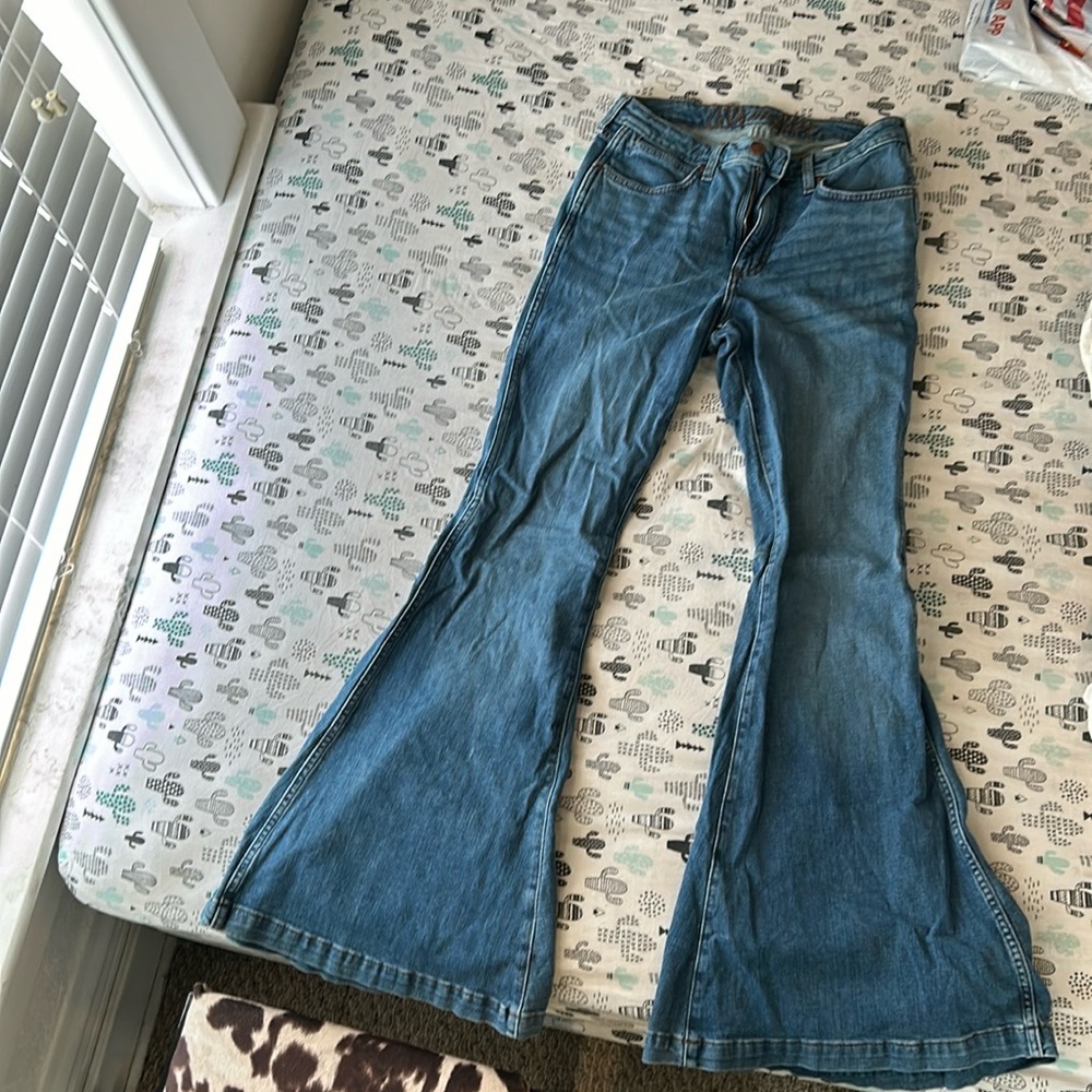 Wrangler Bell Bottoms…Like new, only worn once